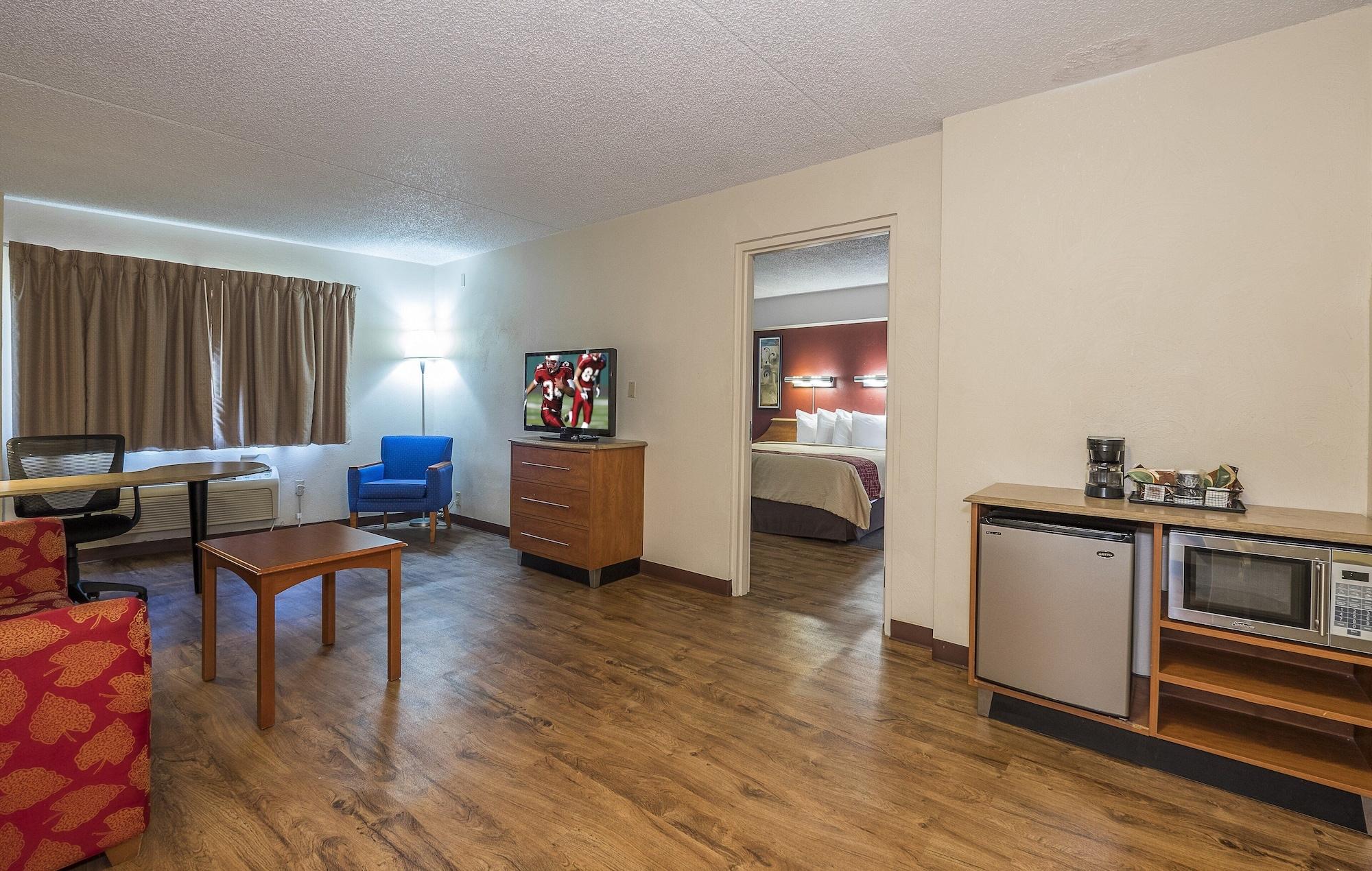 Red Roof Inn & Suites Cleveland - Elyria Eksteriør bilde