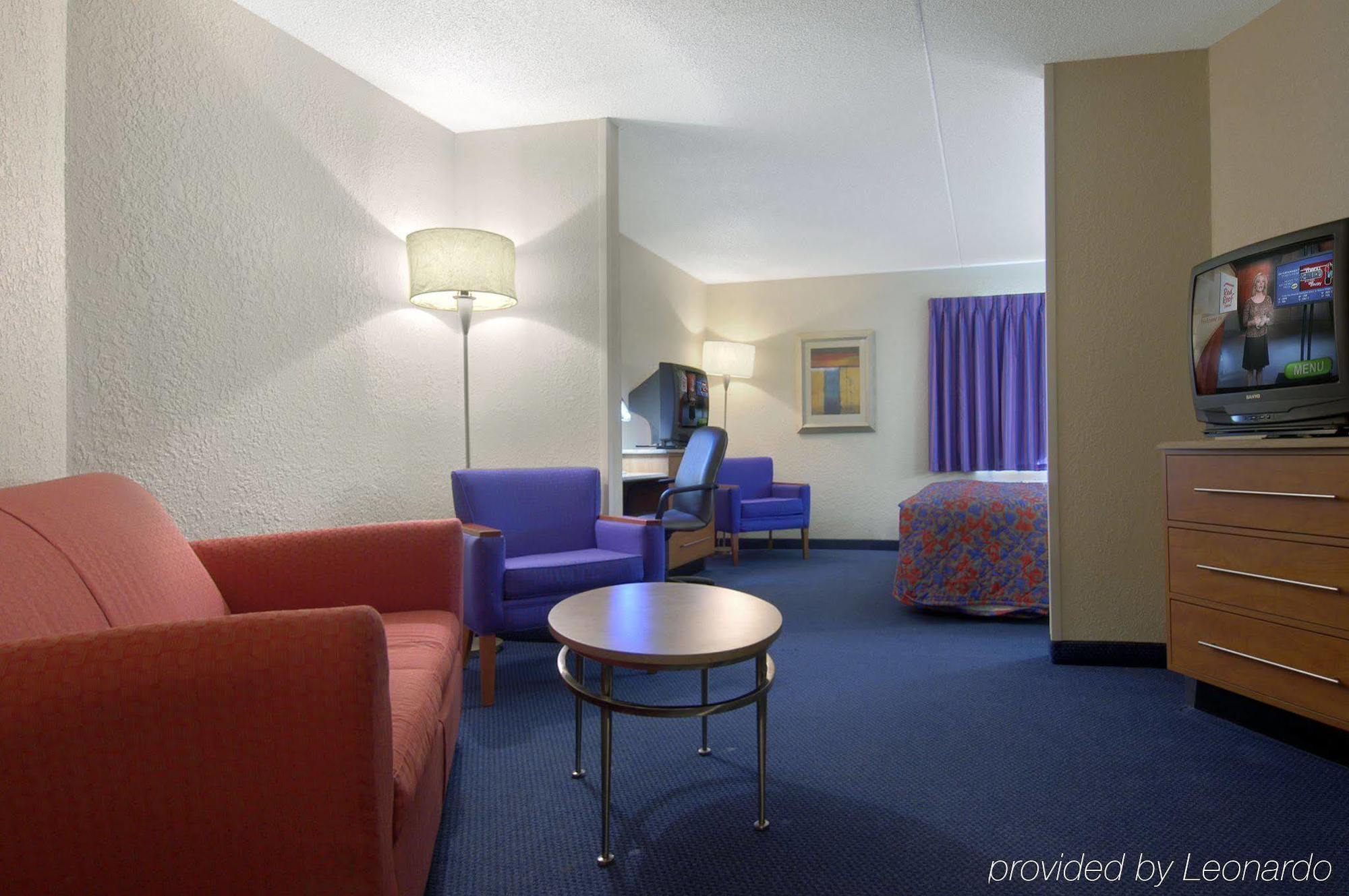 Red Roof Inn & Suites Cleveland - Elyria Rom bilde